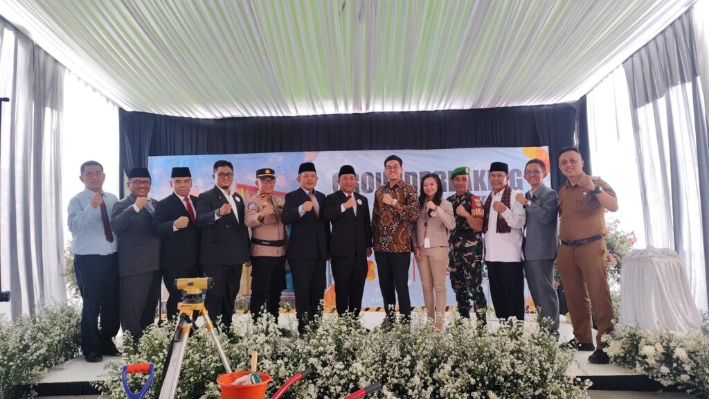 03fc9774-d9ad-4257-89f6-7cbec3ce906b