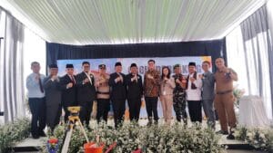 03fc9774-d9ad-4257-89f6-7cbec3ce906b